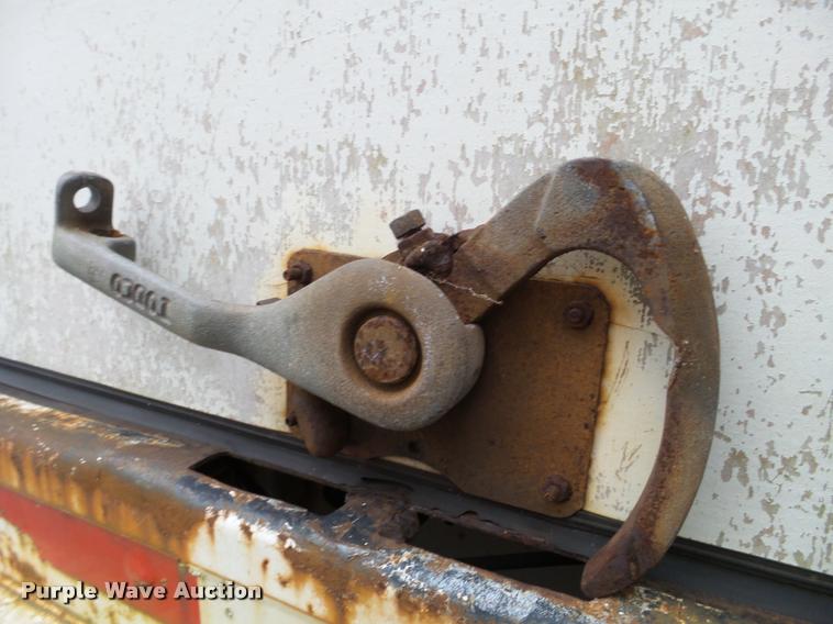 image for item K6169 1997 Fruehauf dry van trailer