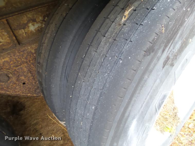 image for item K6169 1997 Fruehauf dry van trailer