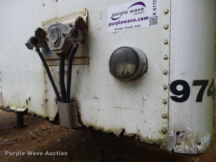 image for item K6170 1996 Utility dry van trailer