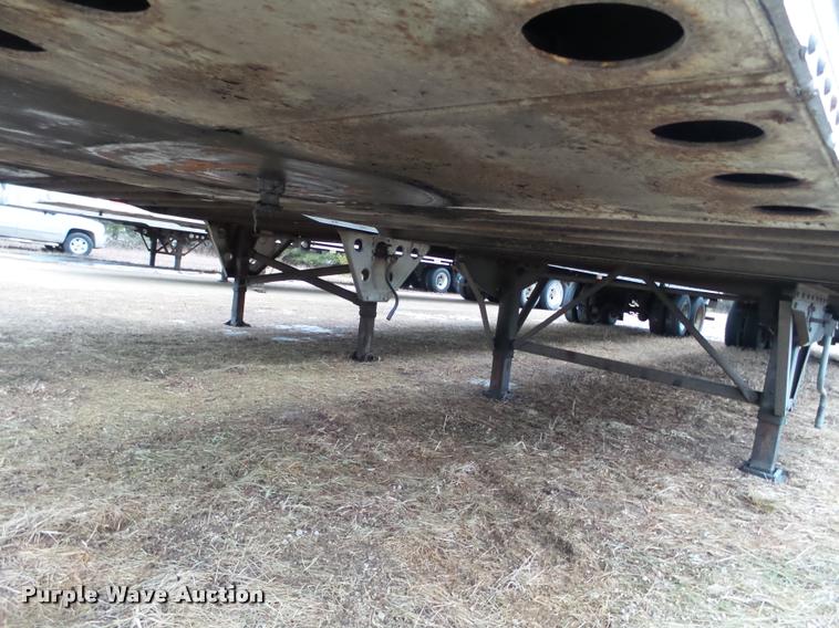 image for item K6172 2009 Stoughton dry van trailer