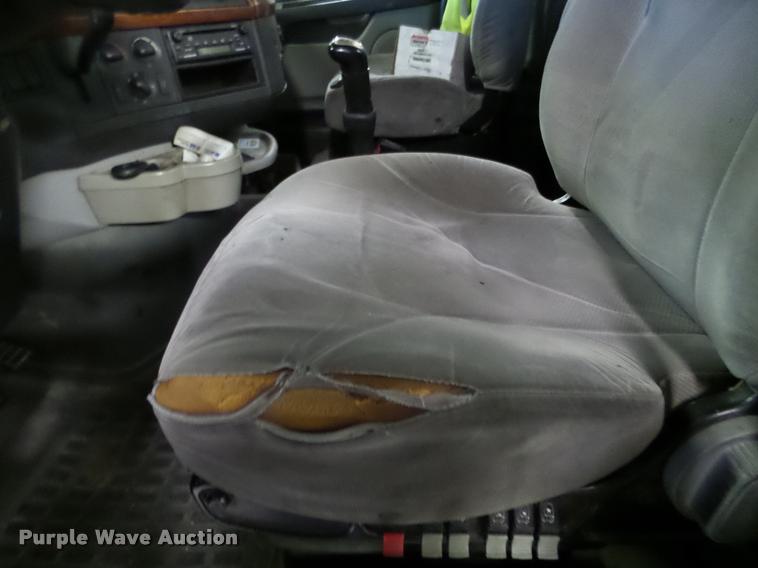 image for item K6173 2007 Volvo VNL semi truck