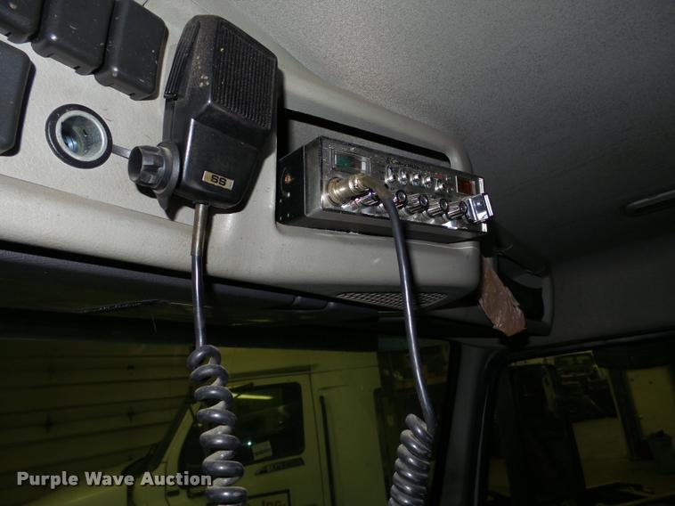 image for item K6173 2007 Volvo VNL semi truck