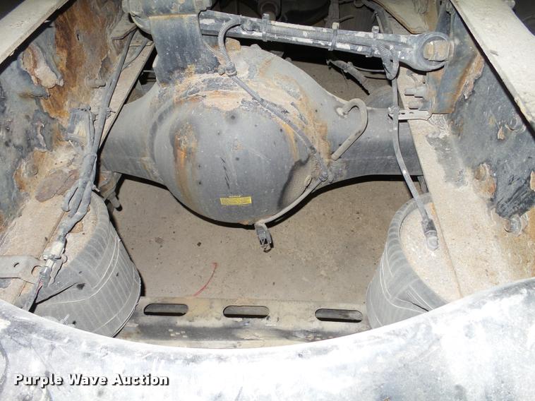 image for item K6173 2007 Volvo VNL semi truck