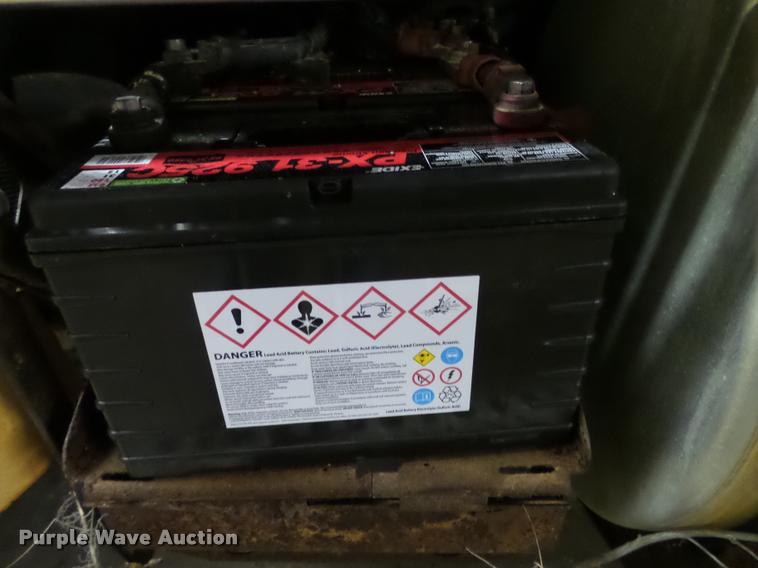 image for item K6175 1997 Ford AT9513 Aeromax 113 semi truck