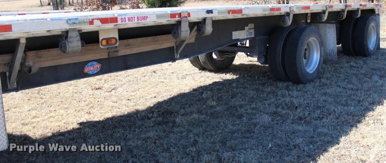 image for item L3018 2006 Utility FS2CHA flatbed trailer