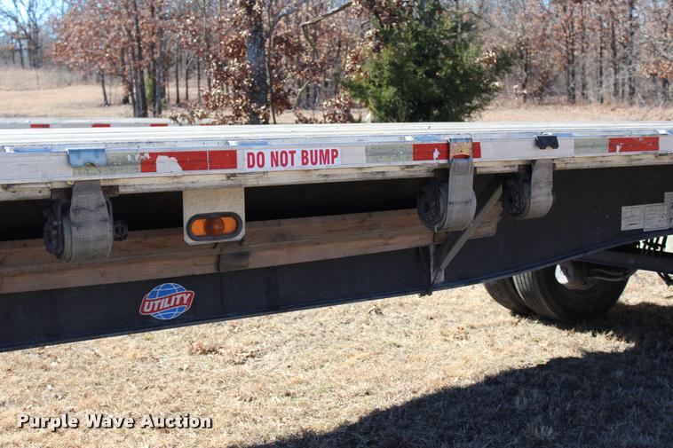 image for item L3018 2006 Utility FS2CHA flatbed trailer