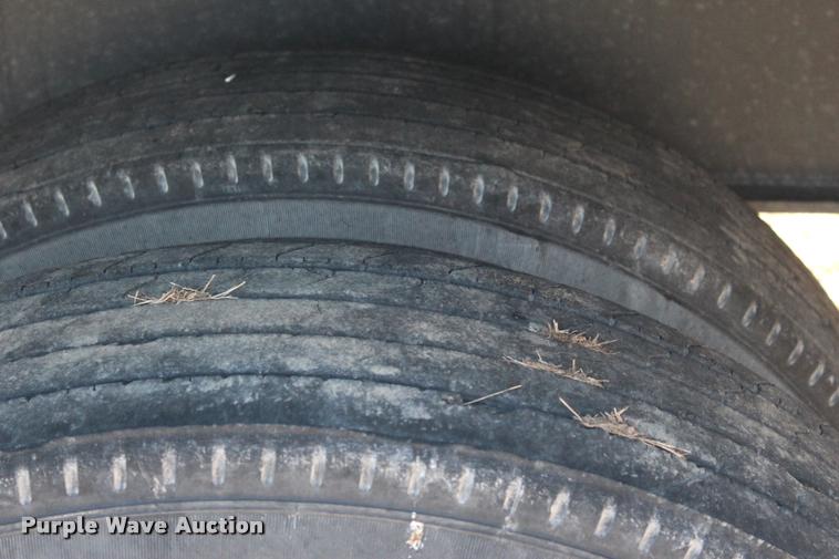 image for item L3018 2006 Utility FS2CHA flatbed trailer