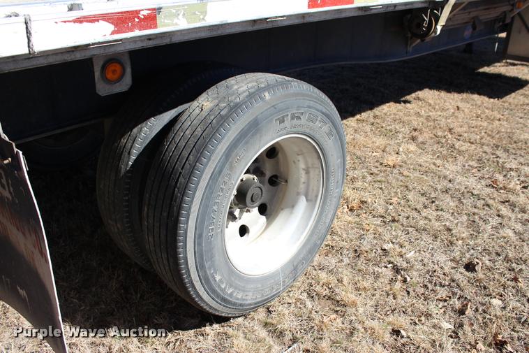 image for item L3018 2006 Utility FS2CHA flatbed trailer