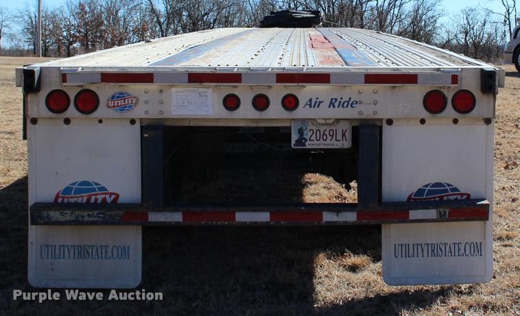 image for item L3019 1998 Utility FS2CHA flatbed trailer