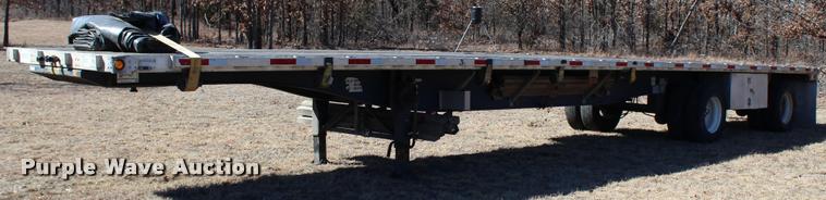 image for item L3019 1998 Utility FS2CHA flatbed trailer