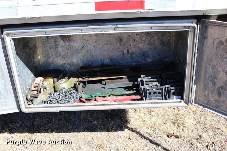 image for item L3019 1998 Utility FS2CHA flatbed trailer