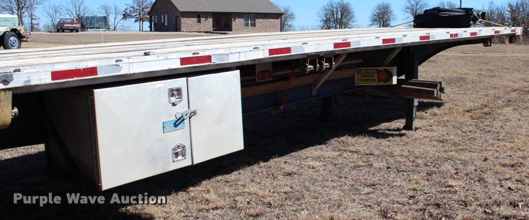 image for item L3019 1998 Utility FS2CHA flatbed trailer