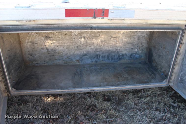 image for item L3019 1998 Utility FS2CHA flatbed trailer