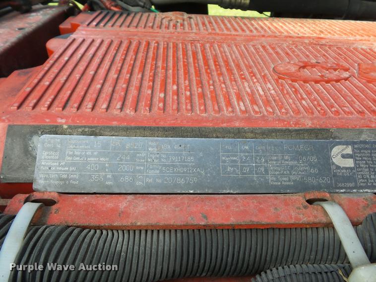 image for item L4450 2006 Volvo VNL semi truck