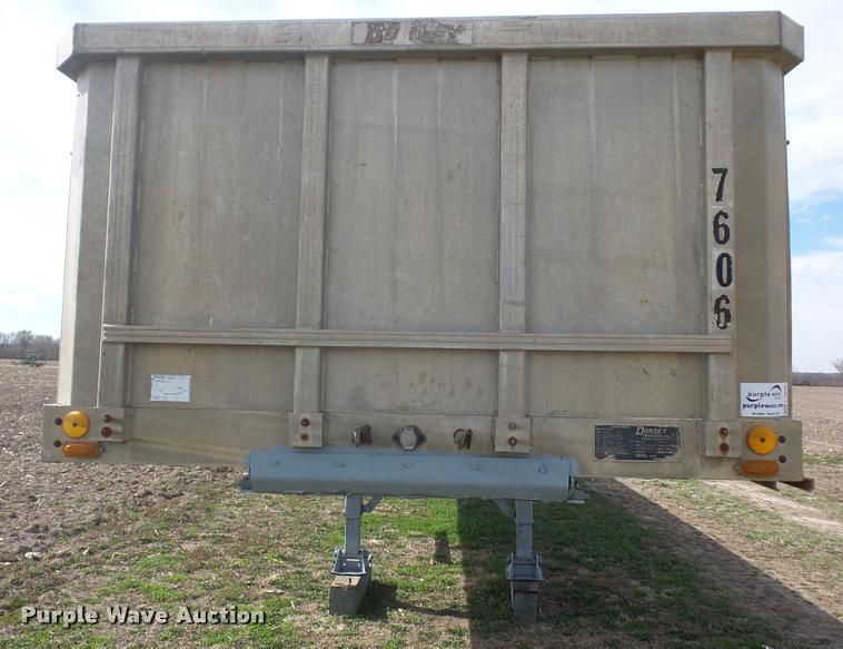 image for item L4628 1978 Dorsey flatbed trailer