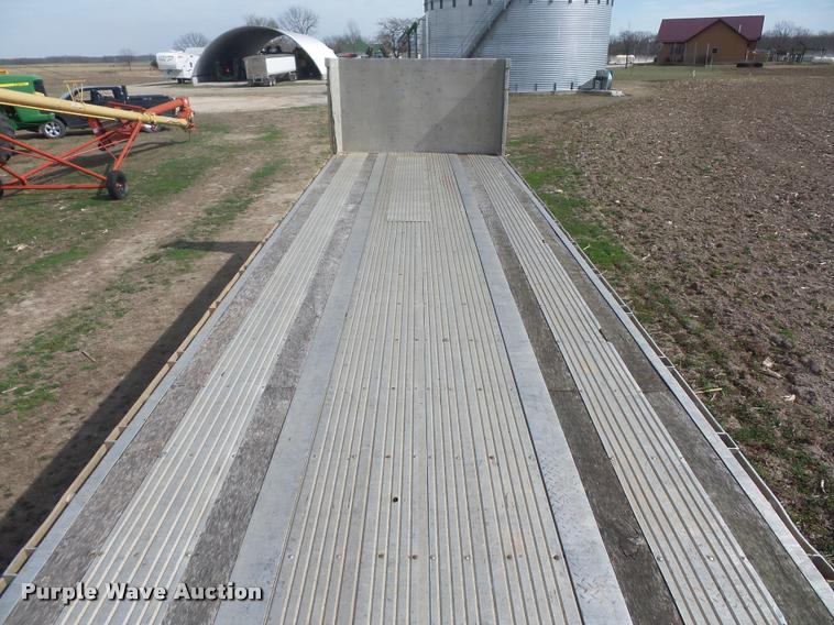 image for item L4628 1978 Dorsey flatbed trailer