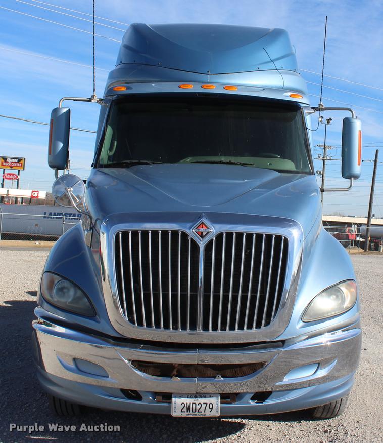 image for item L4945 2010 International ProStar Eagle semi truck