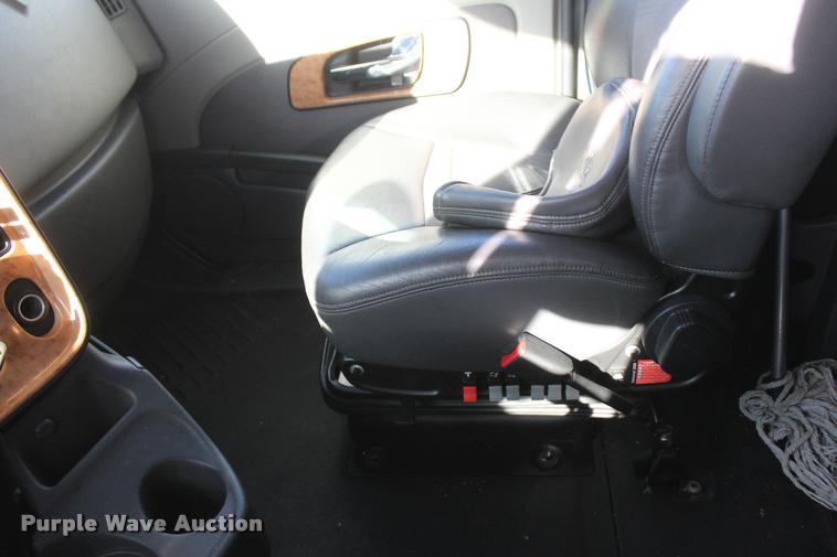 image for item L4945 2010 International ProStar Eagle semi truck