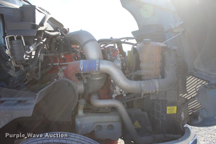 image for item L4945 2010 International ProStar Eagle semi truck