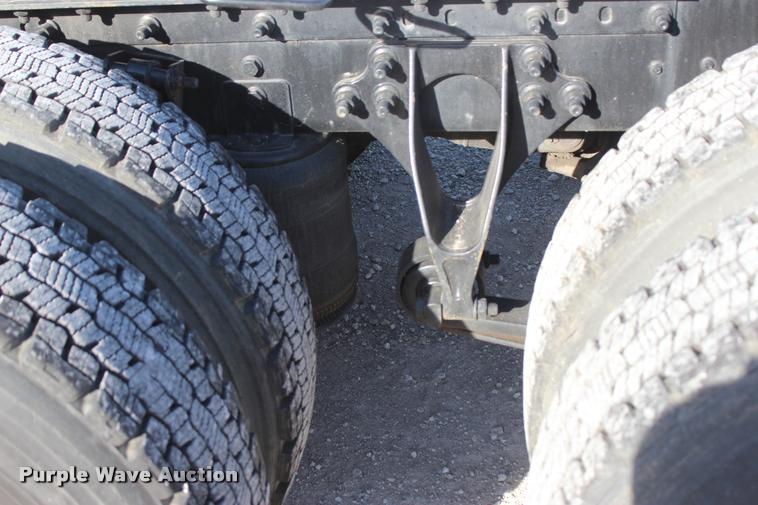 image for item L4945 2010 International ProStar Eagle semi truck