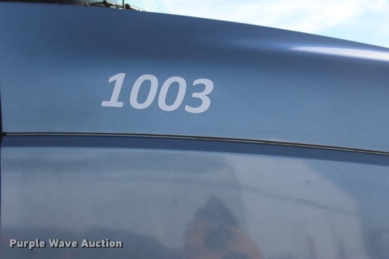 image for item L4945 2010 International ProStar Eagle semi truck