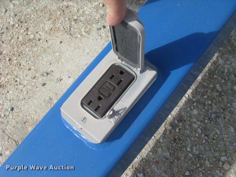 image for item AR9901 (7) commercial light poles