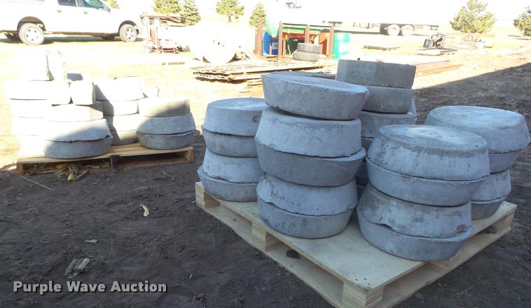 image for item AU9646 Concrete pads