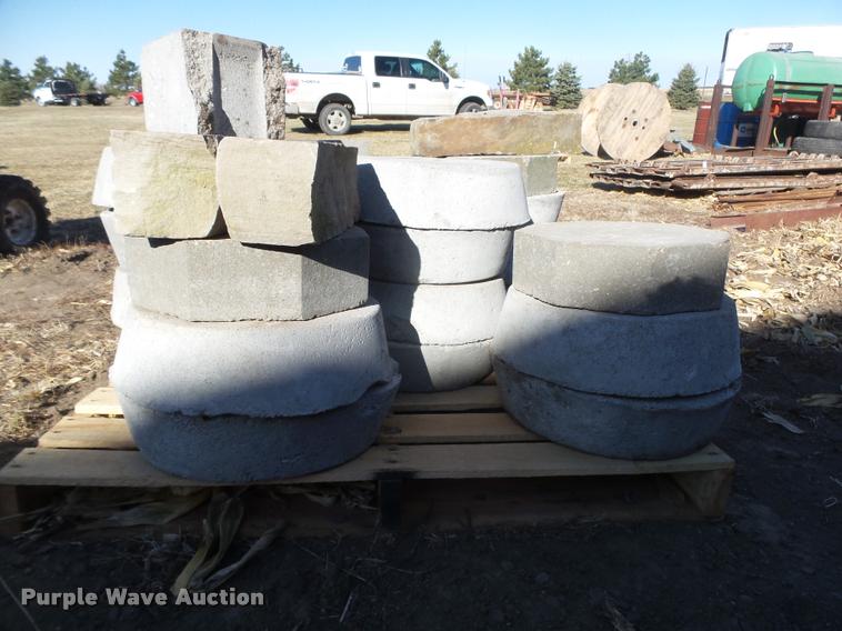 image for item AU9646 Concrete pads