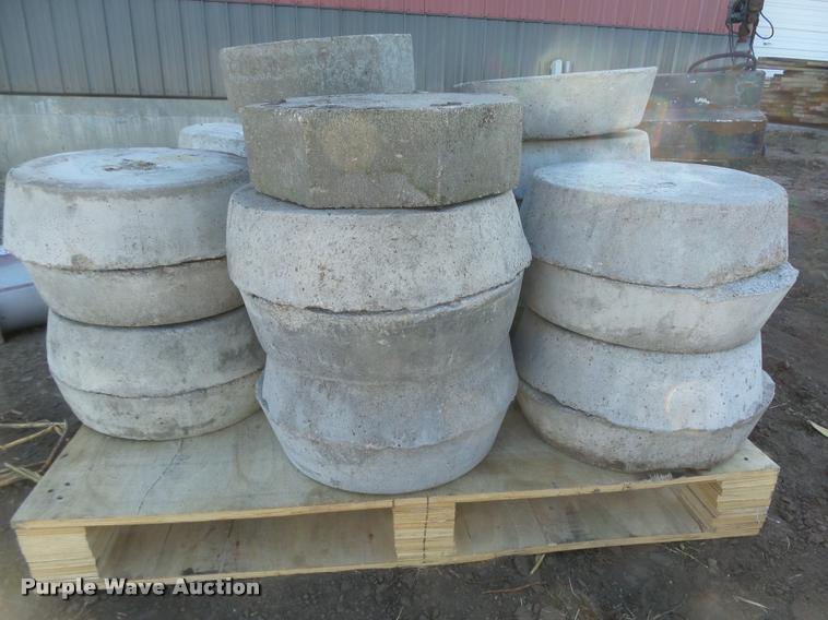 image for item AU9646 Concrete pads