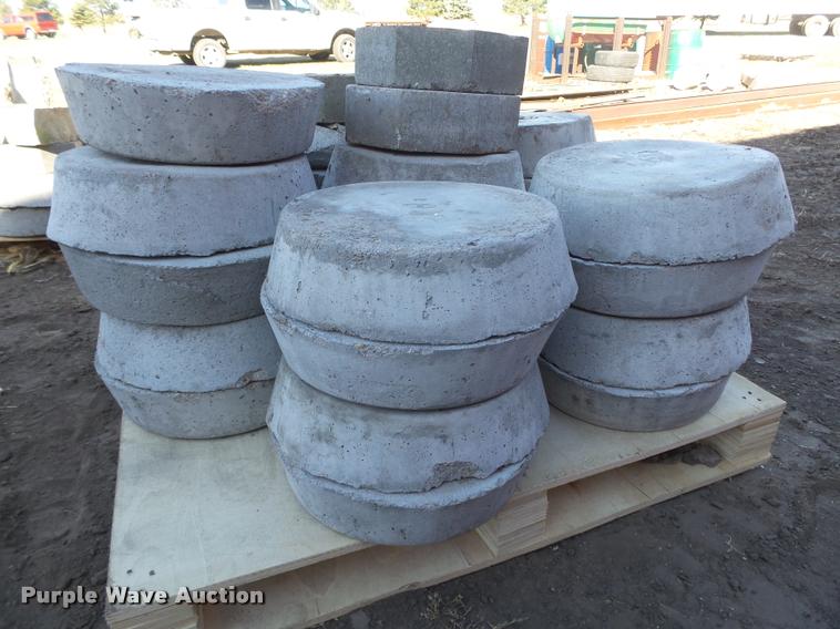 image for item AU9646 Concrete pads