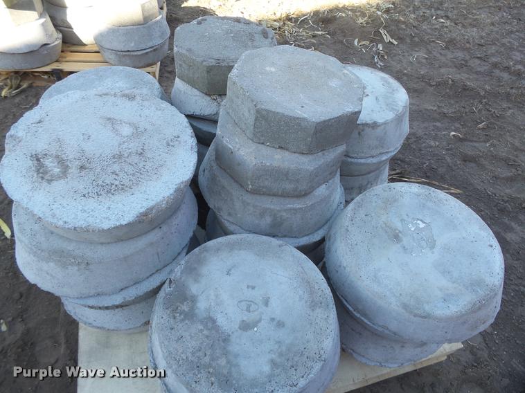 image for item AU9646 Concrete pads