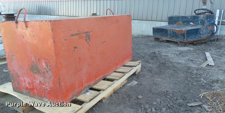 image for item AU9648 (2) fuel tanks