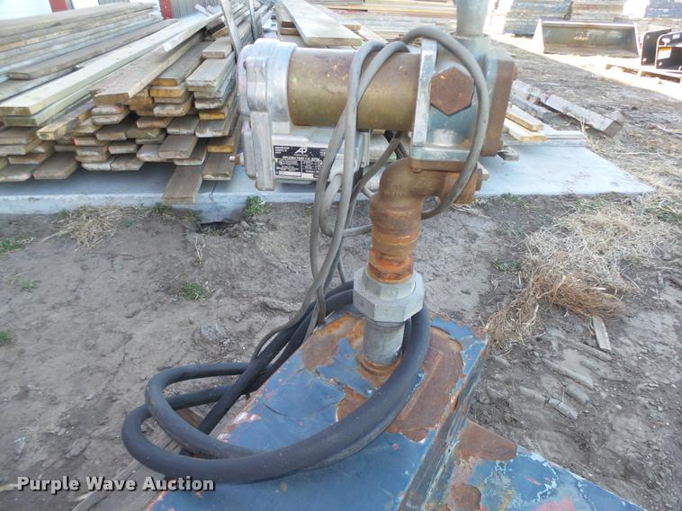 image for item AU9648 (2) fuel tanks