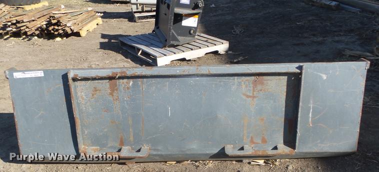 image for item AU9649 Skid steer bucket