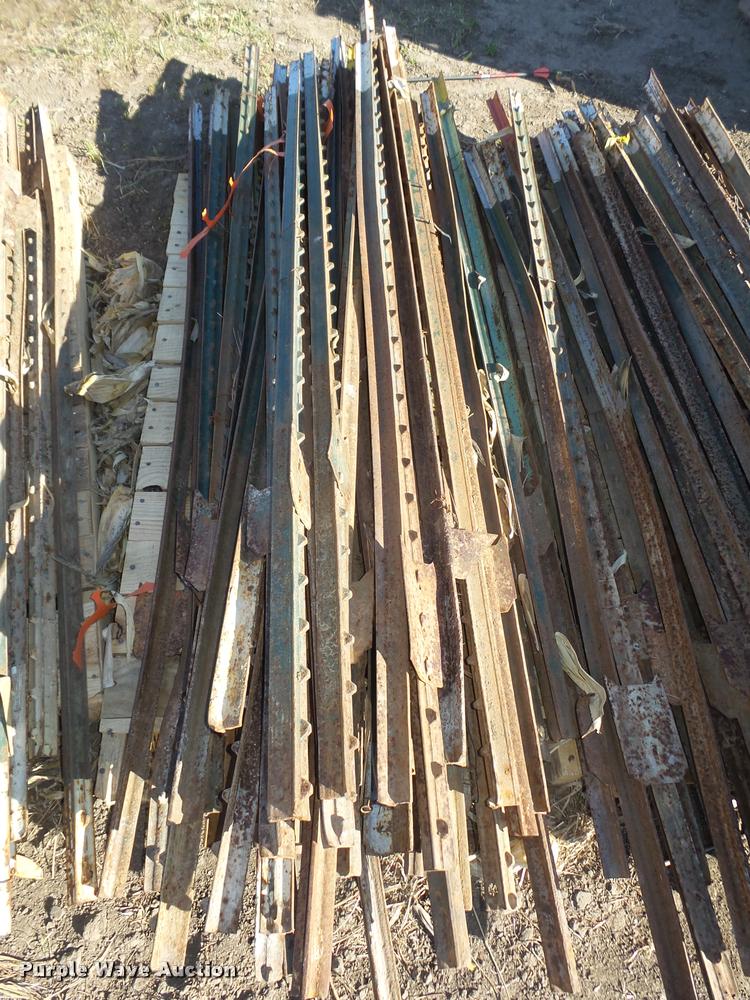 image for item AU9651 (175) steel posts