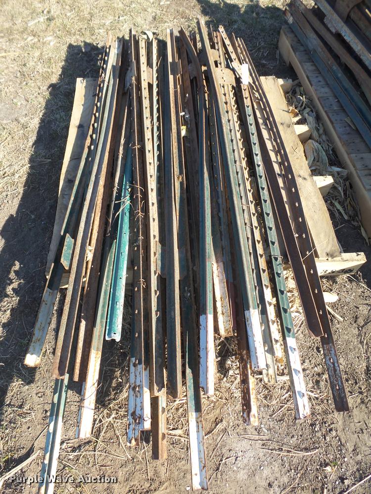 image for item AU9651 (175) steel posts