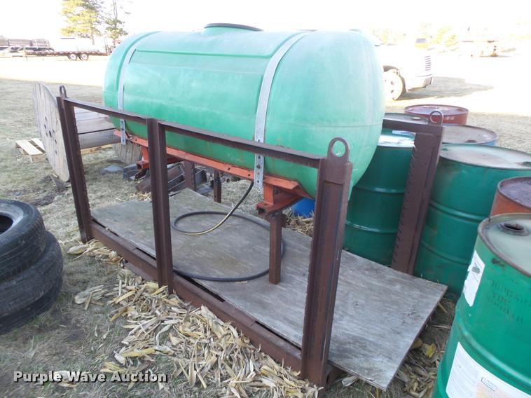 image for item AU9658 Poly tank and barrels