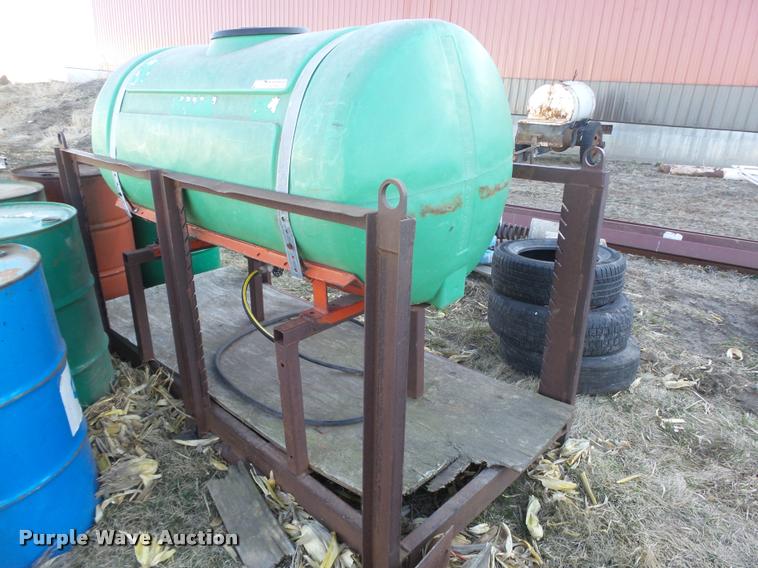 image for item AU9658 Poly tank and barrels