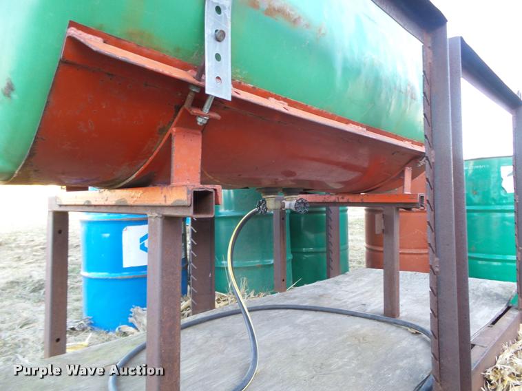 image for item AU9658 Poly tank and barrels