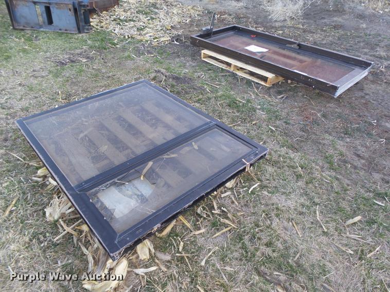 image for item AU9659 Building supplies