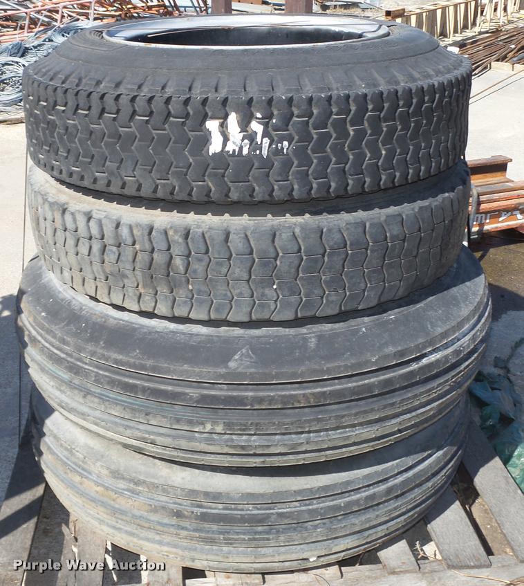 image for item AU9664 (4) tires and wheels