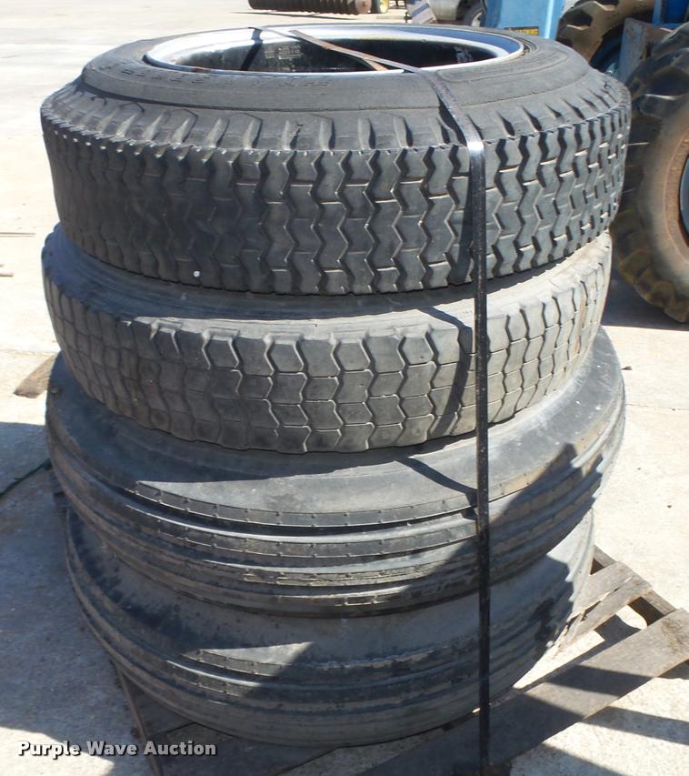 image for item AU9664 (4) tires and wheels