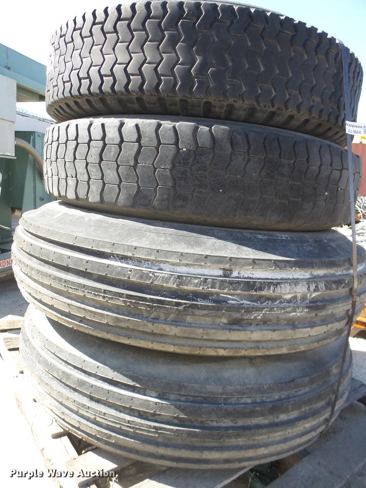 image for item AU9664 (4) tires and wheels