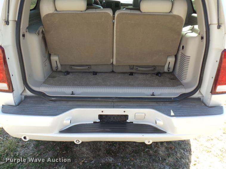 image for item BI9122 2003 Cadillac Escalade SUV