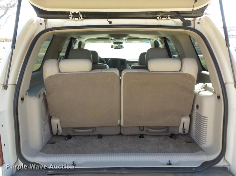 image for item BI9122 2003 Cadillac Escalade SUV