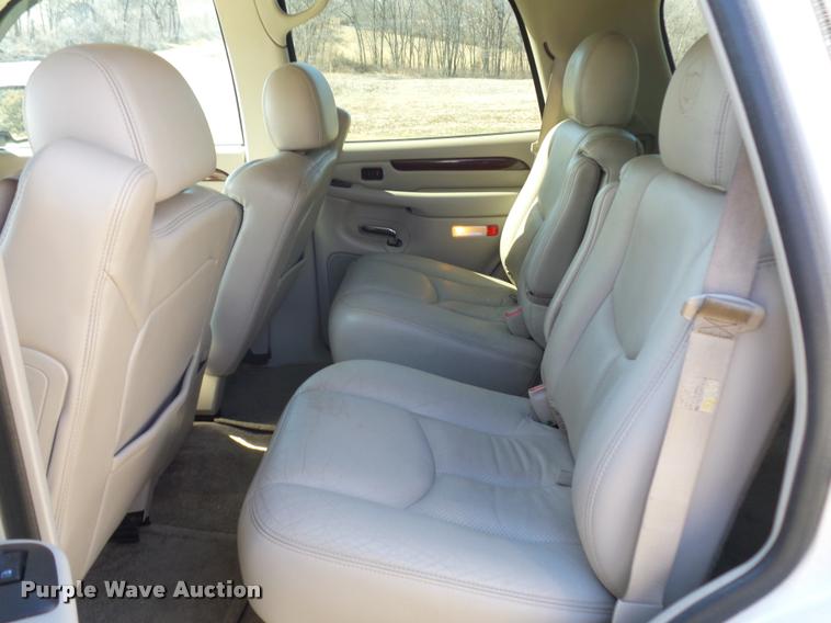 image for item BI9122 2003 Cadillac Escalade SUV