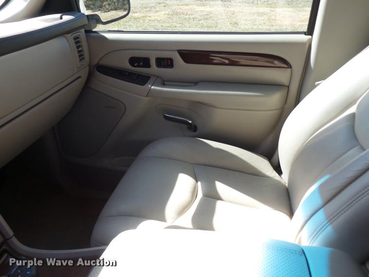 image for item BI9122 2003 Cadillac Escalade SUV