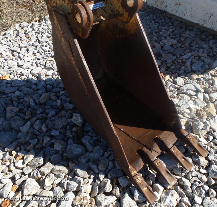 image for item BM9512 Caterpillar backhoe bucket