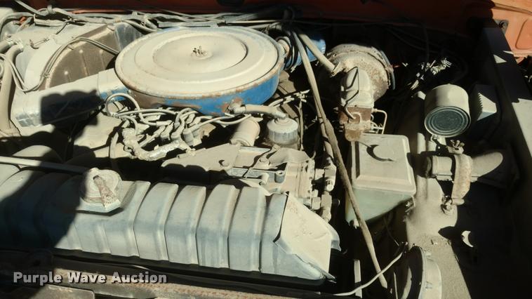 image for item BU9965 1974 Ford F350 flatbed pickup truck