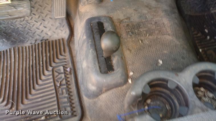 image for item BU9966 2002 Chevrolet Silverado 1500 pickup truck